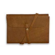 Libreta medieval con forro de piel color miel e interiores en papel rústico para arte blanco